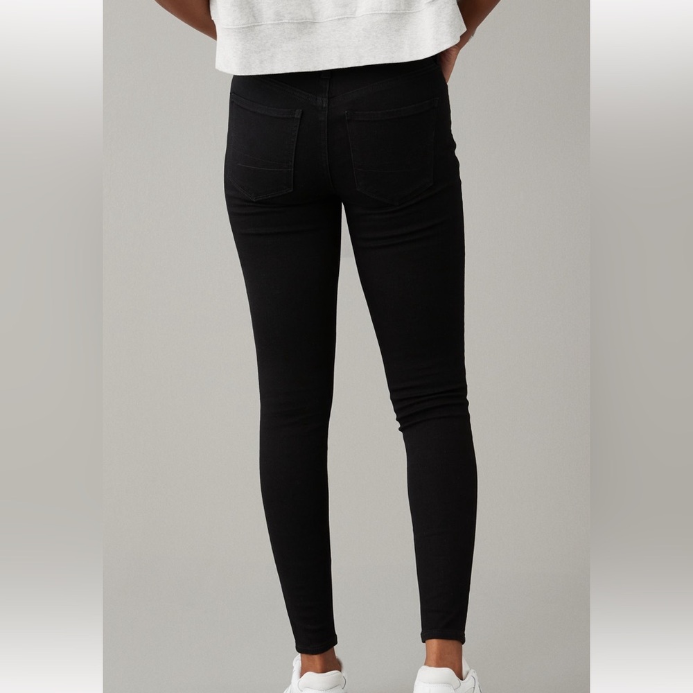 Size 6 X-SHORT Next Level Stretch Curvy Highest Rise Jegging.